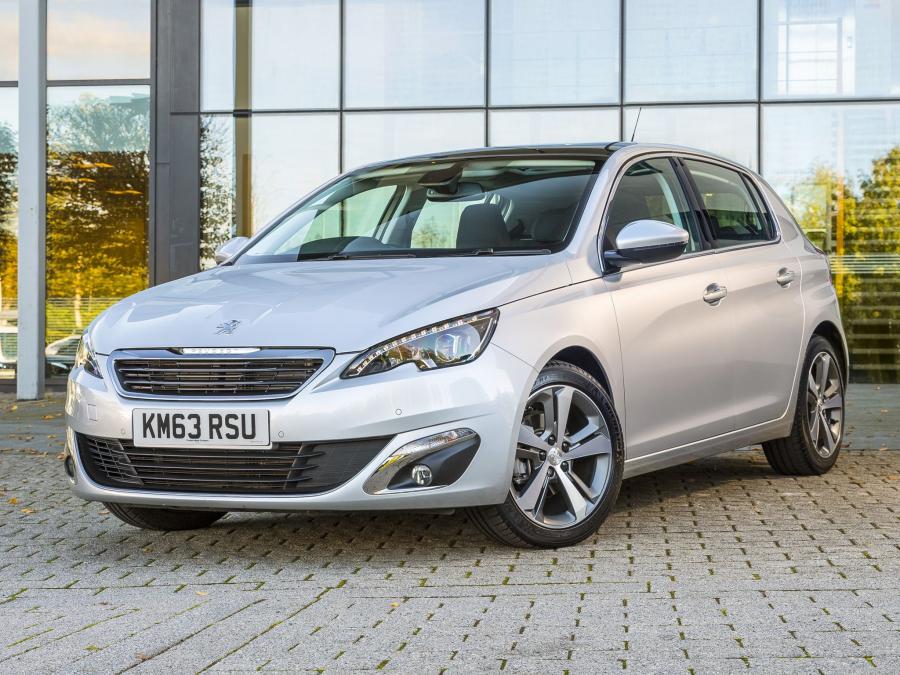  Peugeot 308 2013 года  (UK) (фото 12 из 25)